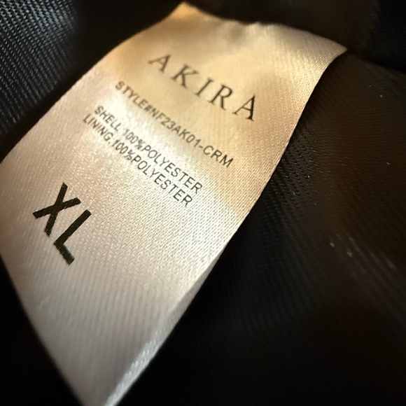 AKIRA NWT Stunning Cream Faux Fur Collared Cropped Lined Teddy Jacket (0723) - Picture 11 of 13